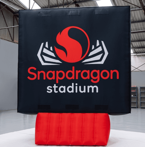 Teardrop Flags & Adjacent Styles — photo 4